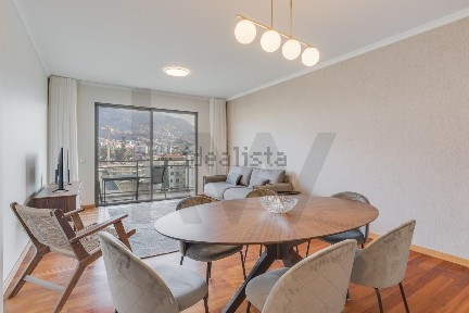 Apartamento T3 à venda no Caminho das Virtudes s/n