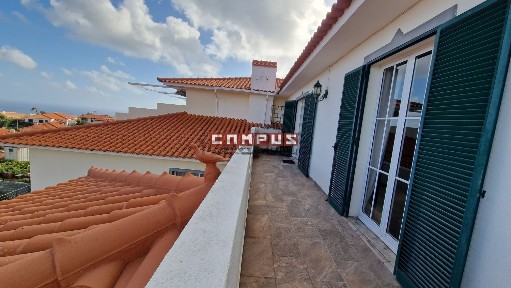 Penthouse à venda na Estrada do Garajau