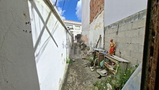 Moradia independente à venda em Santo Onofre e Serra do Bouro