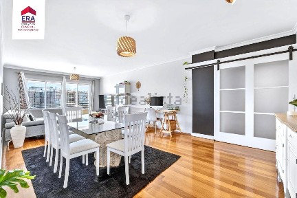 Apartamento T3 à venda na Rua Velha da Ajuda