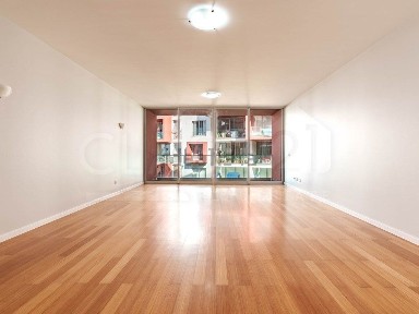 Apartamento T2 à venda no Caminho do Amparo