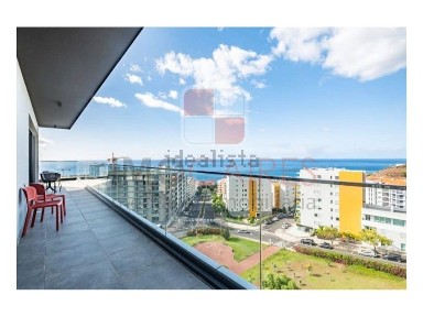 Penthouse à venda na Ajuda - Amparo - Piornais