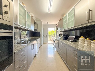 Apartamento T2 à venda no Caminho Velho dos Barreiros, 63