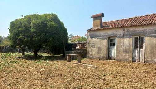 Moradia geminada à venda em Vila de Punhe