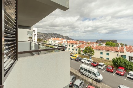 Apartamento T3 à venda no Caminho da Achada