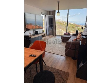 Apartamento T2 à venda em Estreito Câmara de Lobos