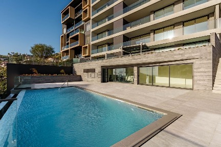 Apartamento T2 à venda na Avenida do Amparo