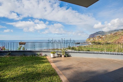 Apartamento T4 à venda na Estrada Monumental