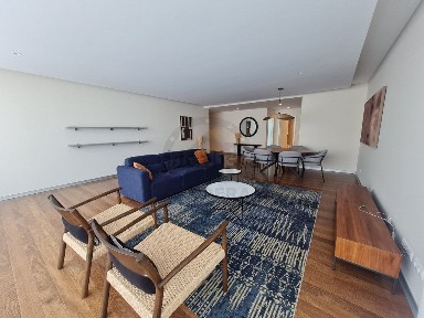 Apartamento T3 à venda na Rua Major Reis Gomes