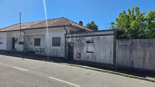 Moradia geminada à venda na Rua da Juventude, 21