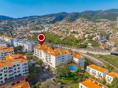 Apartamento T3 à venda na Avenida da Madalena, 122 a