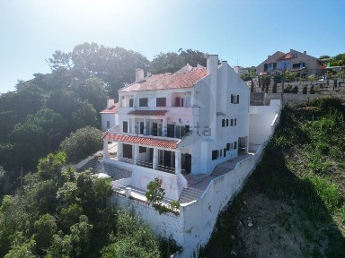 Moradia geminada à venda em Foz do Arelho