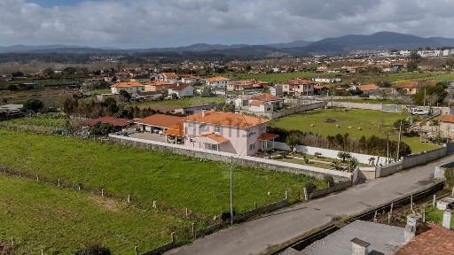 Moradia independente à venda em Valença - Cristelo Covo - Arão
