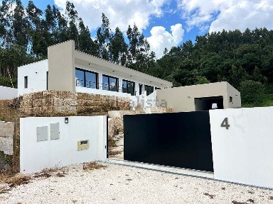 Casa ou moradia à venda em Alvorninha