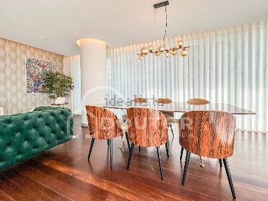 Apartamento T4 à venda na Rua Major Reis Gomes
