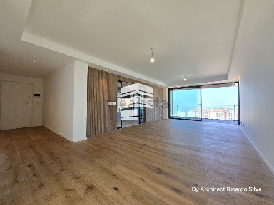 Apartamento T3 à venda na Ajuda - Amparo - Piornais