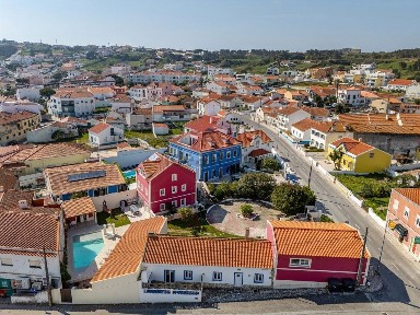 Moradia independente à venda em Foz do Arelho