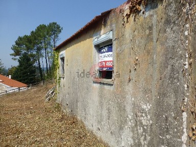Casa ou moradia à venda em Remoães