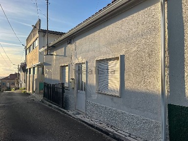 Moradia independente à venda na Rua de São Bernardo