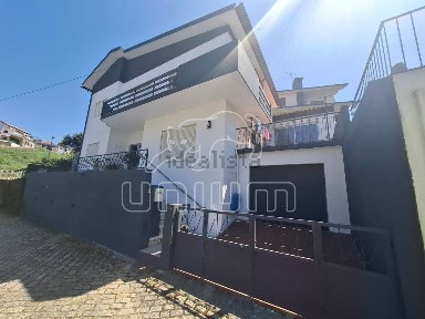 Moradia independente à venda em Seixas