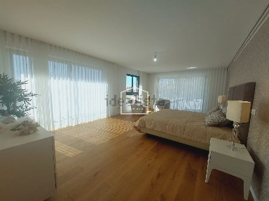 Apartamento T5 à venda em São Pedro