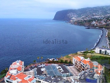 Apartamento T4 à venda na Rua da Ponta da Cruz