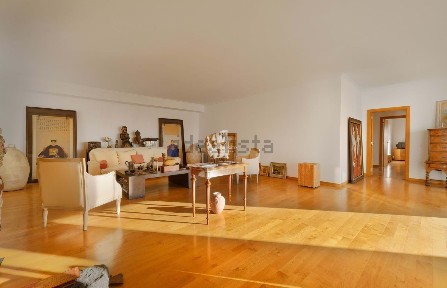 Apartamento T4 à venda na Rua de São Francisco s/n