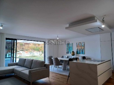 Apartamento T5 à venda em São Pedro