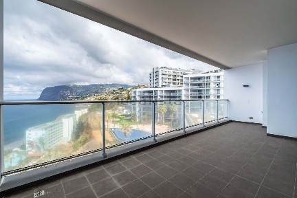 Apartamento T2 à venda na Ajuda - Amparo - Piornais