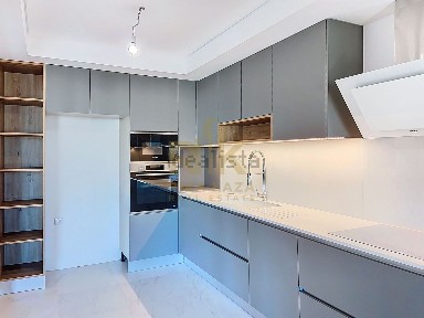 Apartamento T2 à venda no Caminho do Amparo