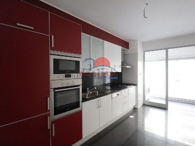 Apartamento T3 à venda na Ajuda - Amparo - Piornais