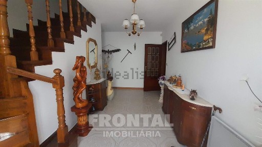 Moradia independente à venda em Venade e Azevedo