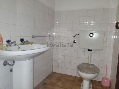 Arrendamento de espaço comercial em Torre de Moncorvo