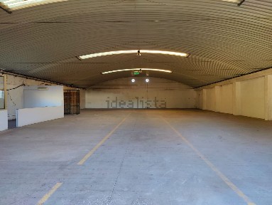 Arrendamento de armazém na Rua da Romana s/n