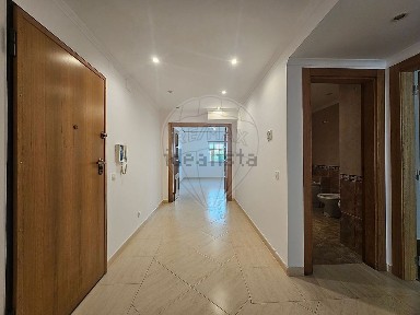 Apartamento T2 à venda na Rua drª Teresa Monteiro Palmeiro