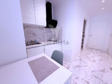 Apartamento T1 à venda na Rua do Padrão, 4