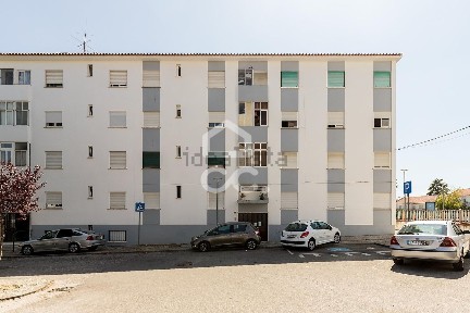 Apartamento T3 à venda na Avenida Herois do Ultramar, 35
