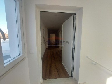 Apartamento T2 à venda na Rua Câmara Pestana, 51
