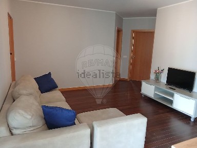 Apartamento T1 à venda na Avenida Lino de Carvalho