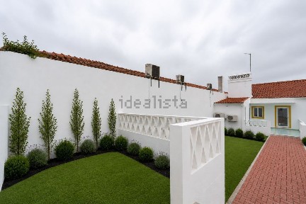 Apartamento T2 à venda na Rua dos Combatentes da Grande Guerra, 4