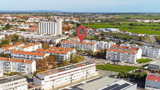 Apartamento T3 à venda na Rua General Humberto Delgado