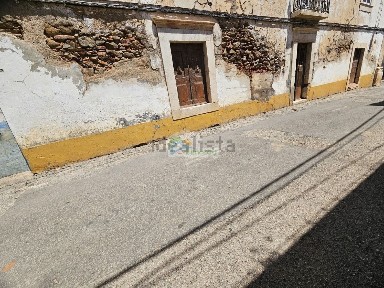 Apartamento T1 à venda na Rua 13 de Janeiro