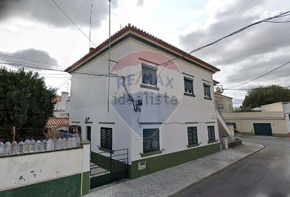 Apartamento T2 à venda em Santa Maria e Santo André