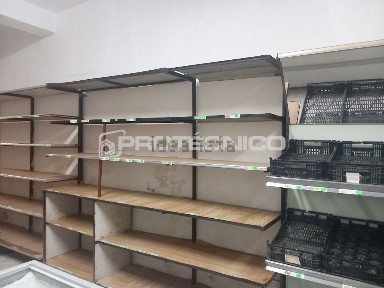 Arrendamento de espaço comercial em Aradas