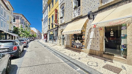 Bar, negócio de restauração para trespasse na Rua José Estevão, 14
