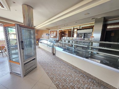 Arrendamento de espaço comercial em Eixo e Eirol