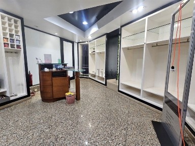 Arrendamento de espaço comercial no Bairro do Liceu - 5 Bicas