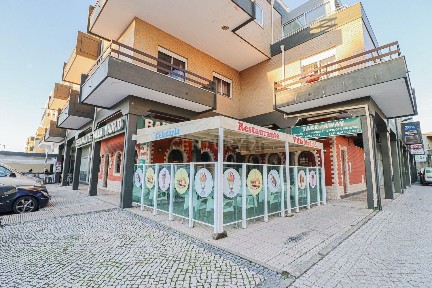 Restaurante para trespasse na Avenida 25 de Abril, 124