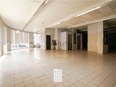 Arrendamento de espaço comercial em São João da Madeira