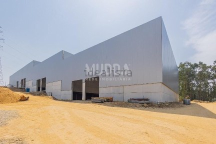 Arrendamento de armazém em Chave